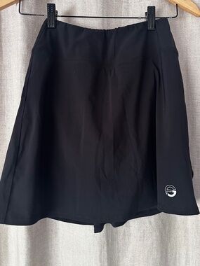 Simple Black Foray Golf Skirt!
